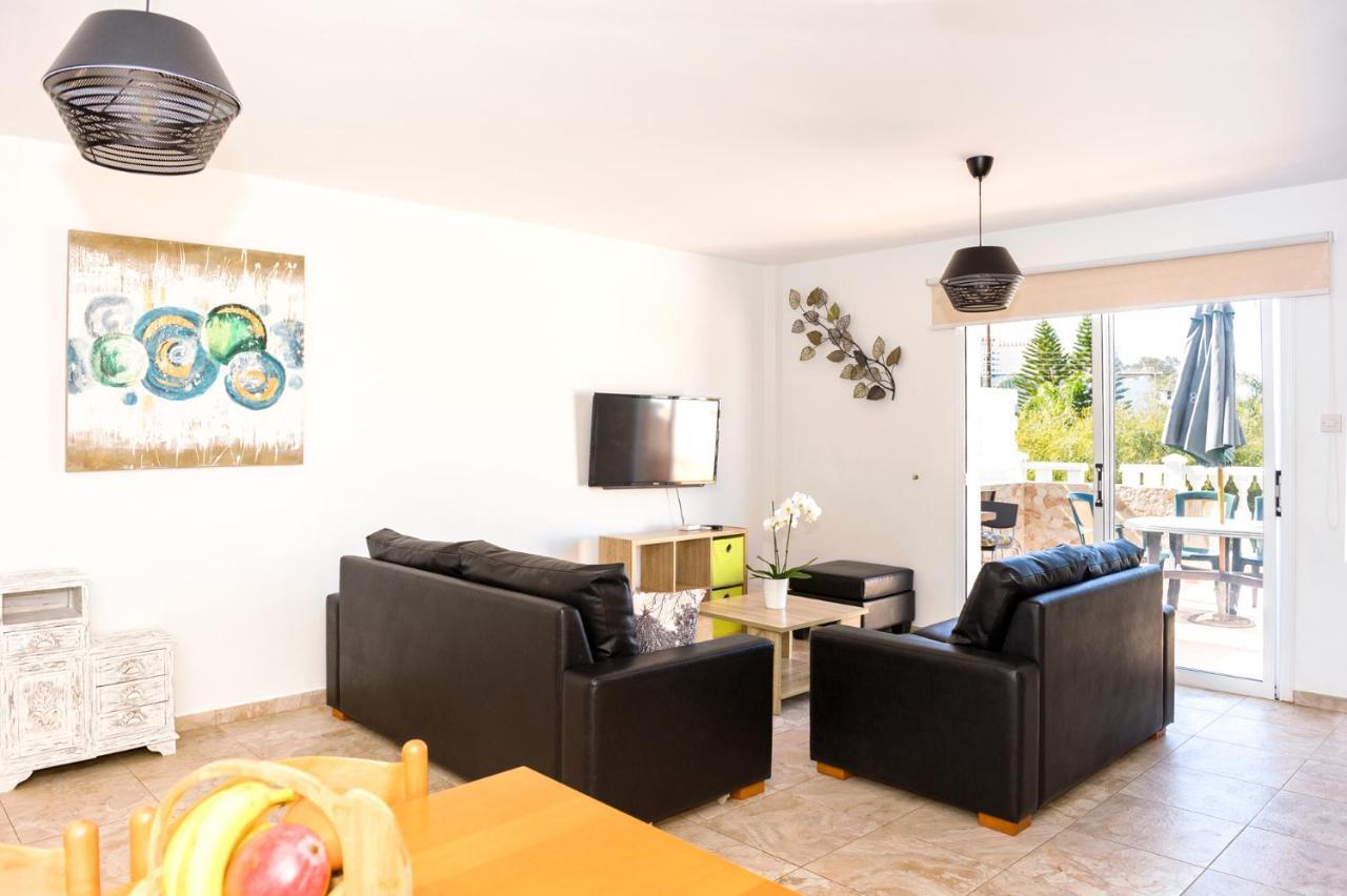 Sofia Apartment 700M Away From The Beach Paralimni Exteriér fotografie