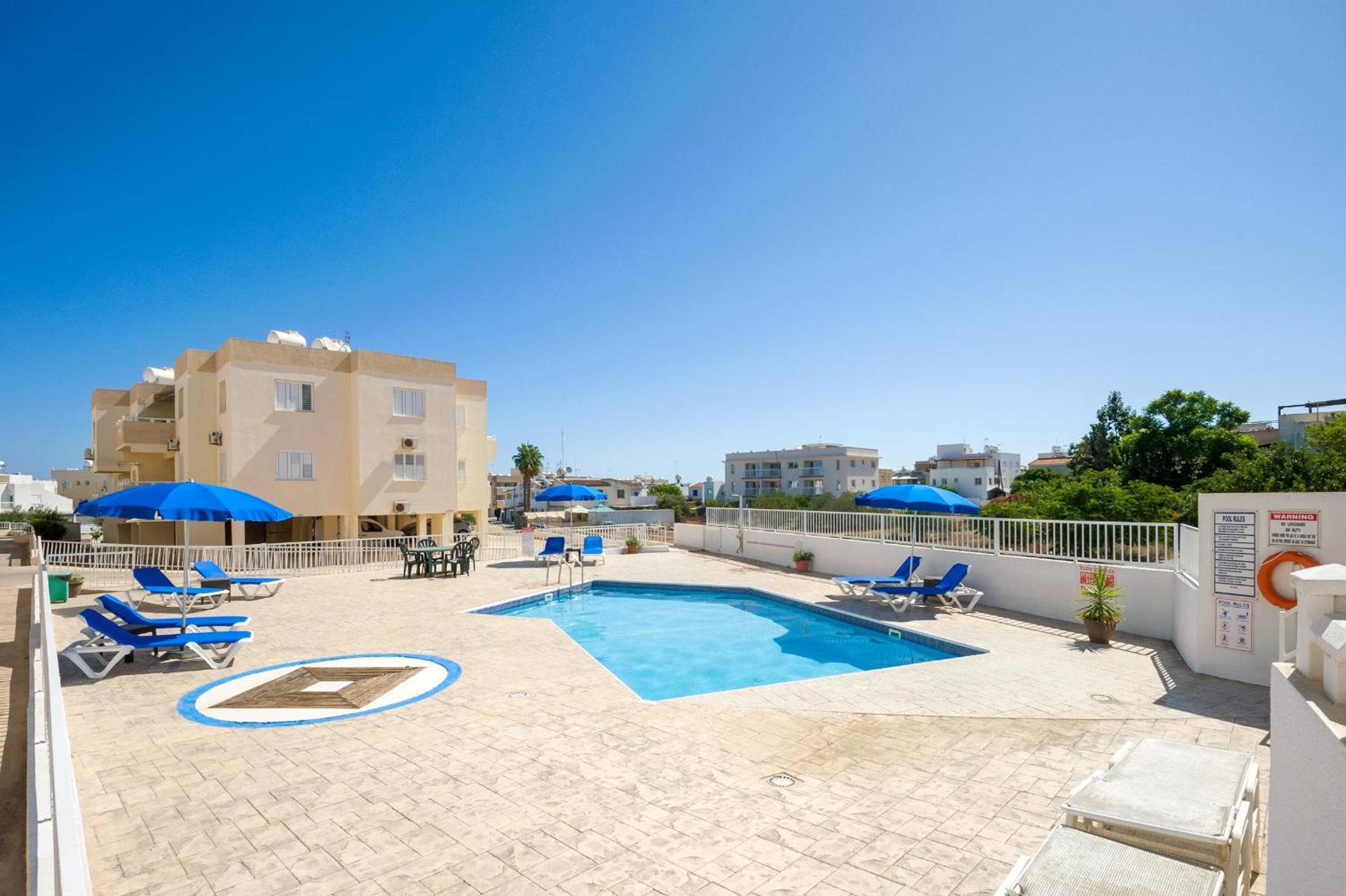 Sofia Apartment 700M Away From The Beach Paralimni Exteriér fotografie